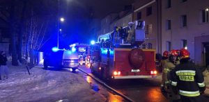 Akcja strażaków w budynku przy ulicy Konrada Leczkowa w Gdańsku (fot. KM PSP Gdańsk)